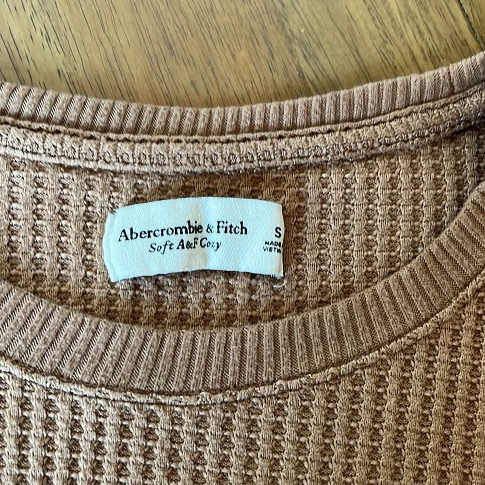 Abercrombie, waffle knit long sleeve, tan, size small - Picture 2 of 7